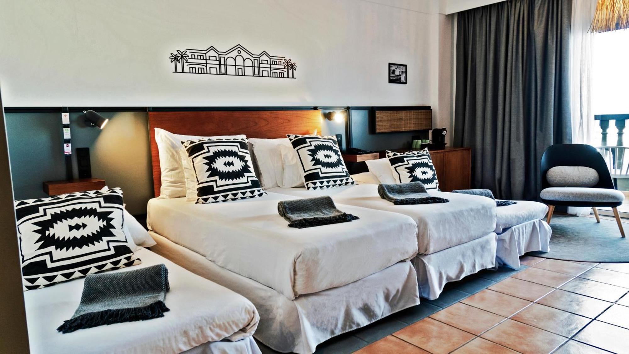 Coral Beach Hotel 4*